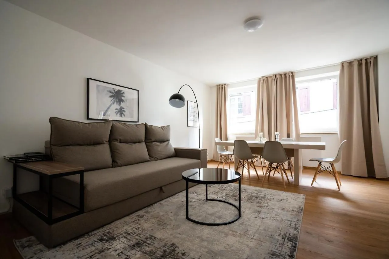 Old Town Apartment 2 Rooms/Baths Dusseldorf