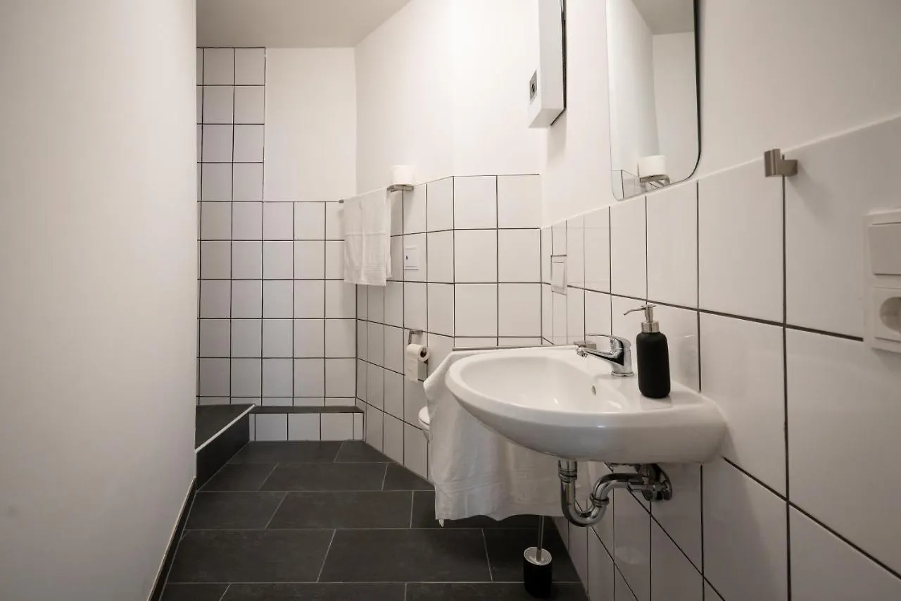 Old Town Apartment 2 Rooms/Baths Dusseldorf